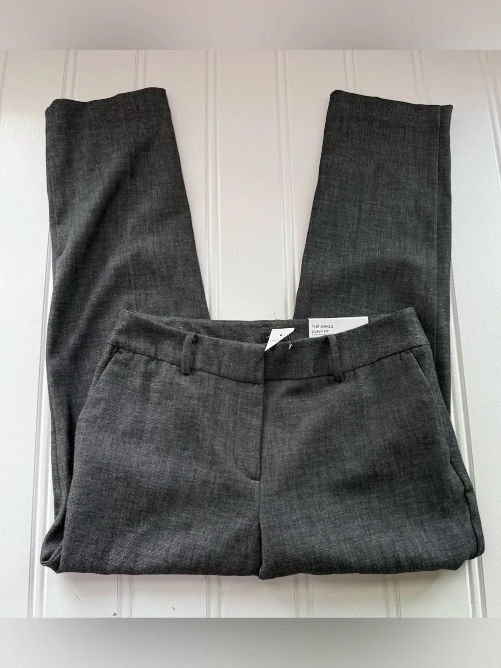 ANN TAYLOR  DARK GRAY The ANKLE PANTS Curvy Fit 4 NEW 3093